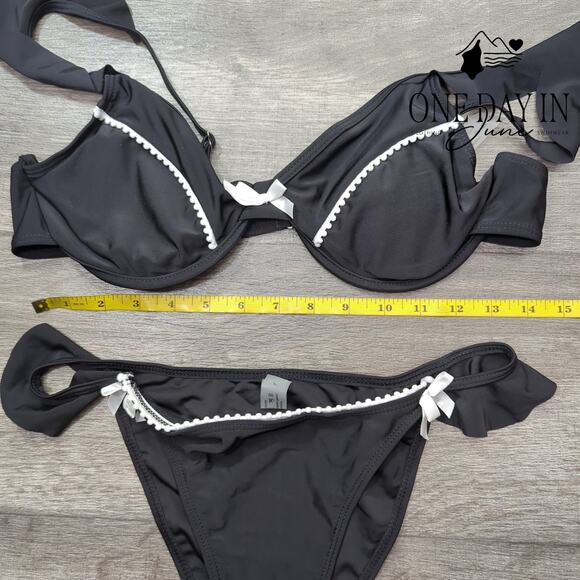 CharmLeaks Tuxedo Ruffle Cheeky Bikini Swimsuit Size L - Picture 4 of 6